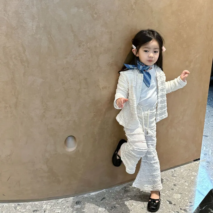 小惜亦2025女童春季新款气质小香风白色外套裤子两件套打底衫套装