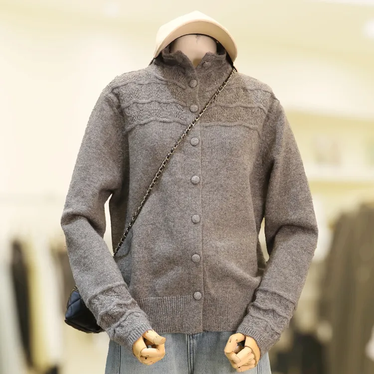 zaw大码女装立领开衫毛衣女秋冬宽松洋气胖mm蕾丝上衣/25540