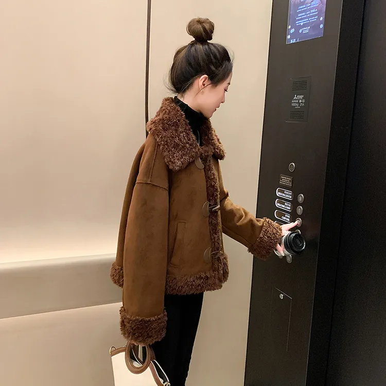 2025秋冬韩版麂皮绒皮毛一体羊羔毛外套女短款小个子加厚宽松棉衣