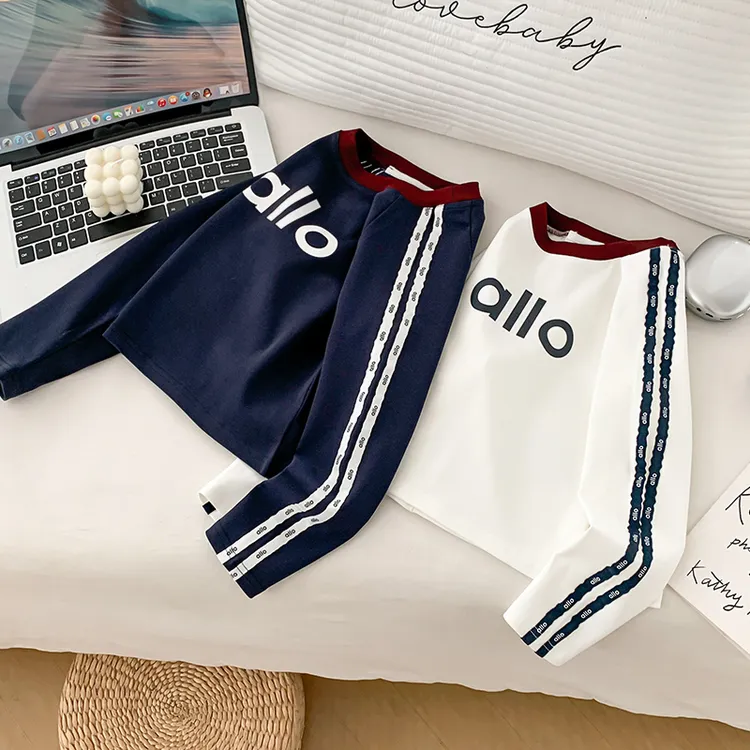 新长袖时尚字母印花上衣中大童圆领女童春秋韩国风简约童装店铺