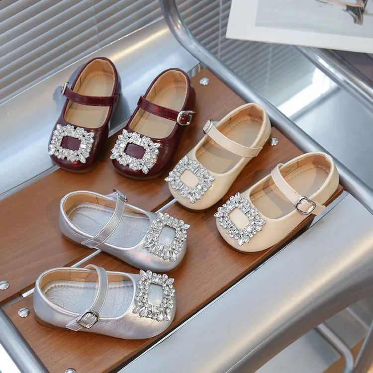 2025女童方口满钻小皮鞋春夏新爆款小中大童舞蹈演出鞋公主鞋可爱