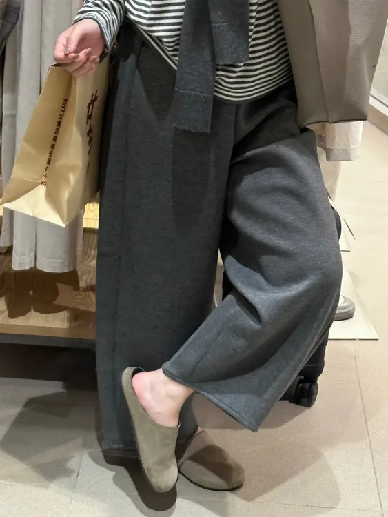 日系慵懒风阔腿运动裤女秋冬大码宽松梨形身材灰色休闲卫裤小个子