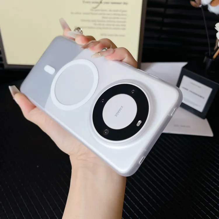 适用华为Mate70Pro冰感简约磨砂手机壳6超薄高级质感透明不粘指纹