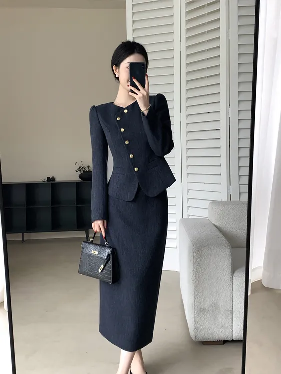 大码显瘦藏青色西装套装女2025秋胖mm高级感气质显瘦半身裙两件套