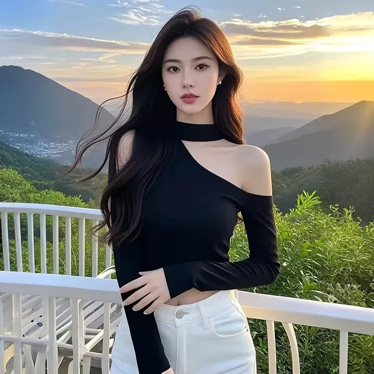 春季甜辣妹挂脖露肩黑色长袖打底衫女设计感修身t恤露脐短款上衣