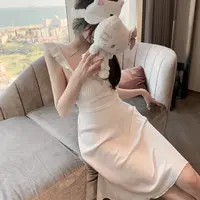 「优雅白玉兔」夏季性感法式高级蕾丝带胸垫冰丝吊带睡裙女士睡衣