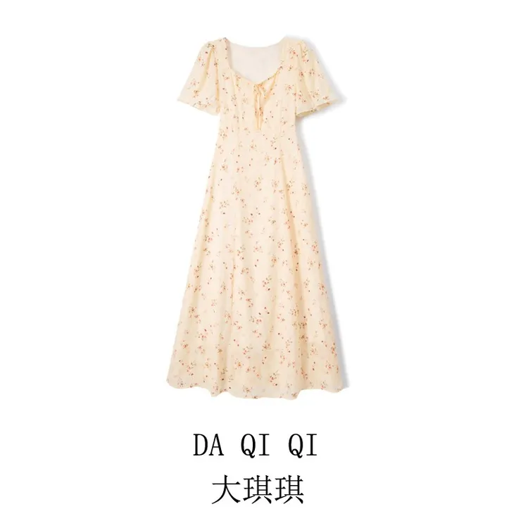 大码女装时尚显瘦胖妹妹设计感韩版日常百搭遮肉遮肚连衣裙