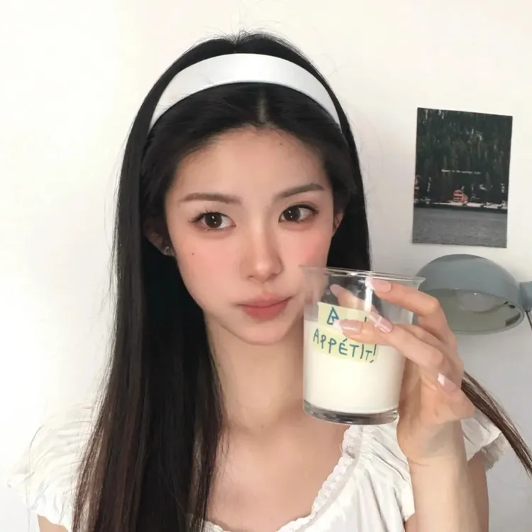 纯白海岛！白色宽边缎面发箍女2025新款超好看的头箍外出头饰发卡