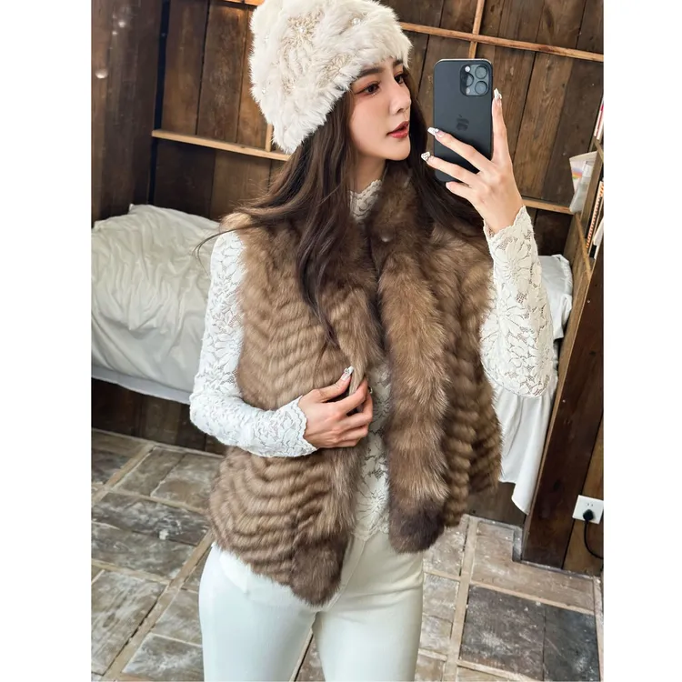 COCO BECCI【中古千金】狐狸毛绵羊皮V字纹皮草马甲CFXYD107014