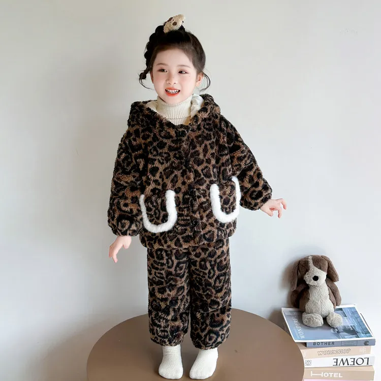 女童睡衣加厚款三层夹棉豹纹秋冬季女宝宝儿童家居服2025新款