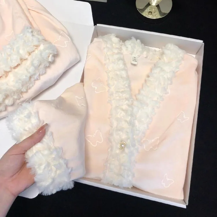 V领长袖冬季保暖睡衣家居服套装百搭甜美古风上衣海岛绒汉元素ins