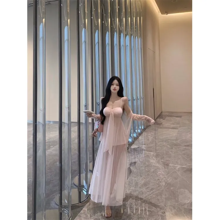 温柔风套装宽松粉色长袖防晒开衫女秋季穿搭飘带吊带连衣裙两件套