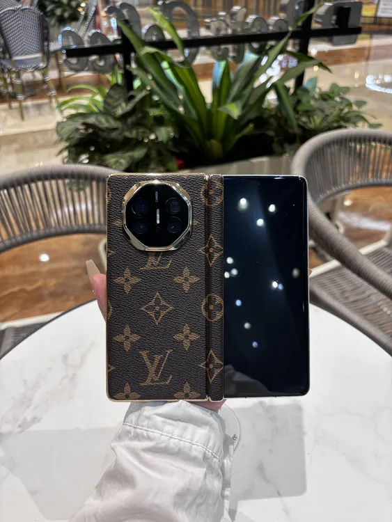 适用于华为MateX5/MateX6手机壳经典老花字母中轴保护奢华折叠壳