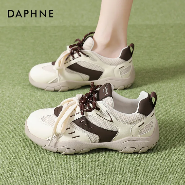 达芙妮德训鞋女秋季2025新款网面透气百搭休闲运动鞋超火轻便夏鞋