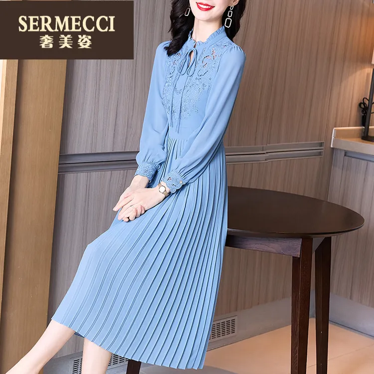 奢美姿2025秋新款优雅气质百褶裙法式复古浅蓝色收腰大摆连衣裙