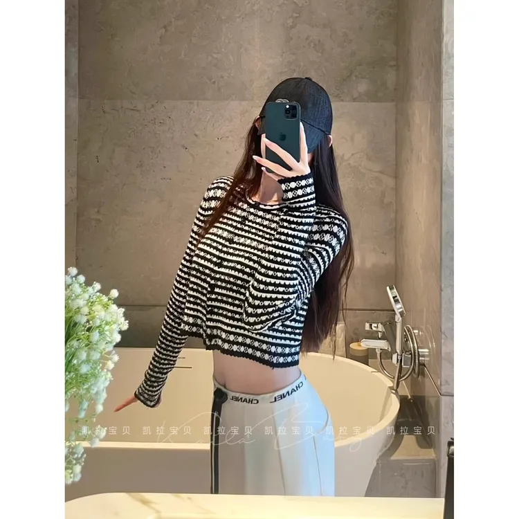 【王温妮专属】秋季新款女装条纹提花圆领修身长袖短款针织开衫女小香风上衣外套