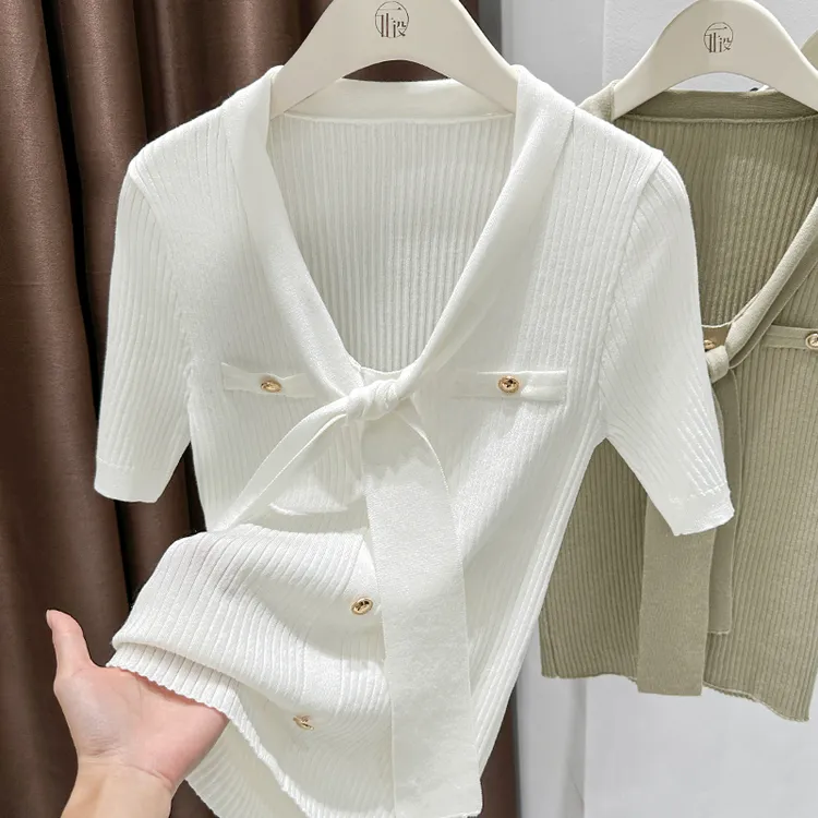 高级感气质V领小香风T恤秋季新款飘带金扣设计感针织上衣薄款内搭