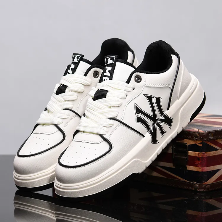 秋季男女休闲板鞋新款夏季情侣透气老爹鞋真皮增高小白鞋厚底百搭