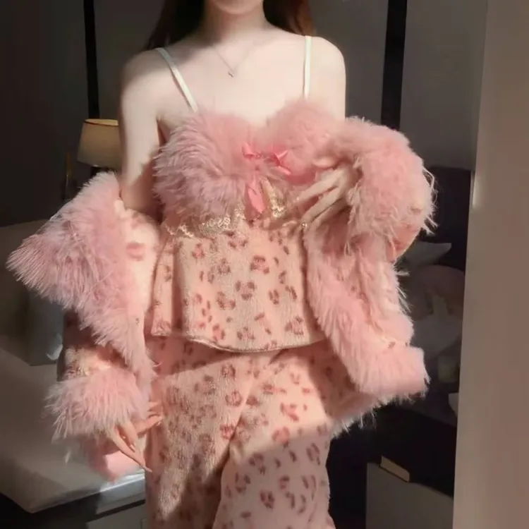 彭裳裳【俏皮爪印】冬装上新女士睡衣保暖百搭舒适居家服套装时尚