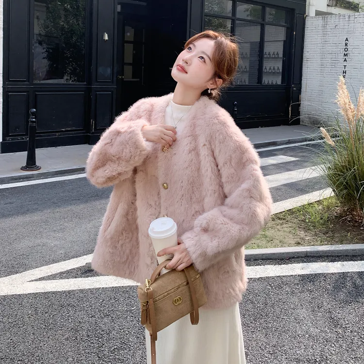 粉色甜美皮毛一体毛毛外套女2025冬季新款独特超好看流行爆款上衣