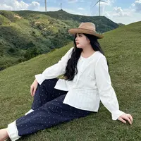 DC8372大码女装【草原惬意悠然】法式高级感花边竖纹木耳边长袖衬衫