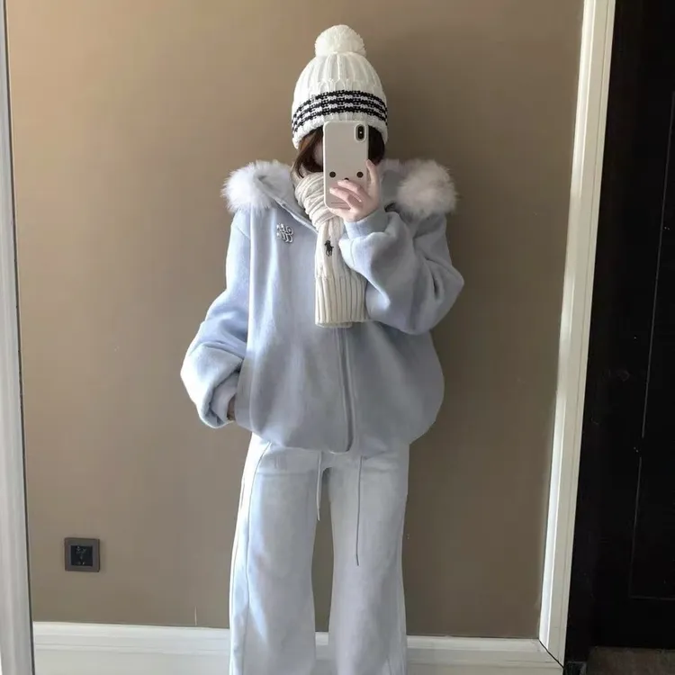 原创连帽毛领咩咩毛呢子大衣夹棉加厚保暖秋冬季拉链卫衣短外套女