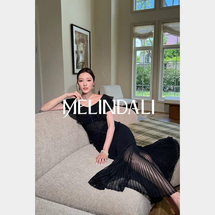 Melinda Li【朦胧天鹅】天鹅湖网纱朦胧花边圆领针织上衣半裙套装夏