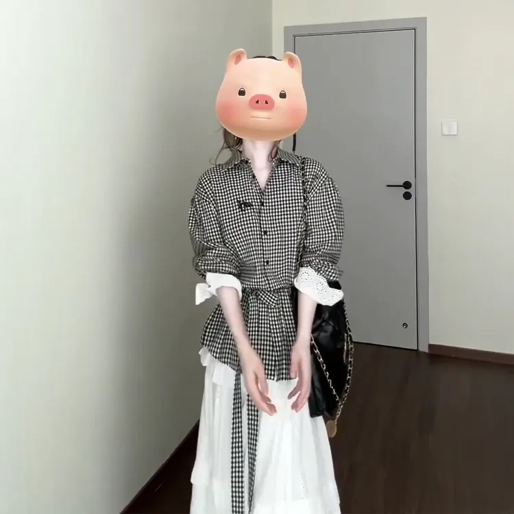 早秋新款韩系格子拼接蕾丝长袖系带衬衫搭配白色镂空半身裙套装女