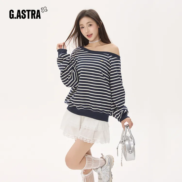G.ASTRA条纹斜肩设计款套头慵懒风露肩上衣女