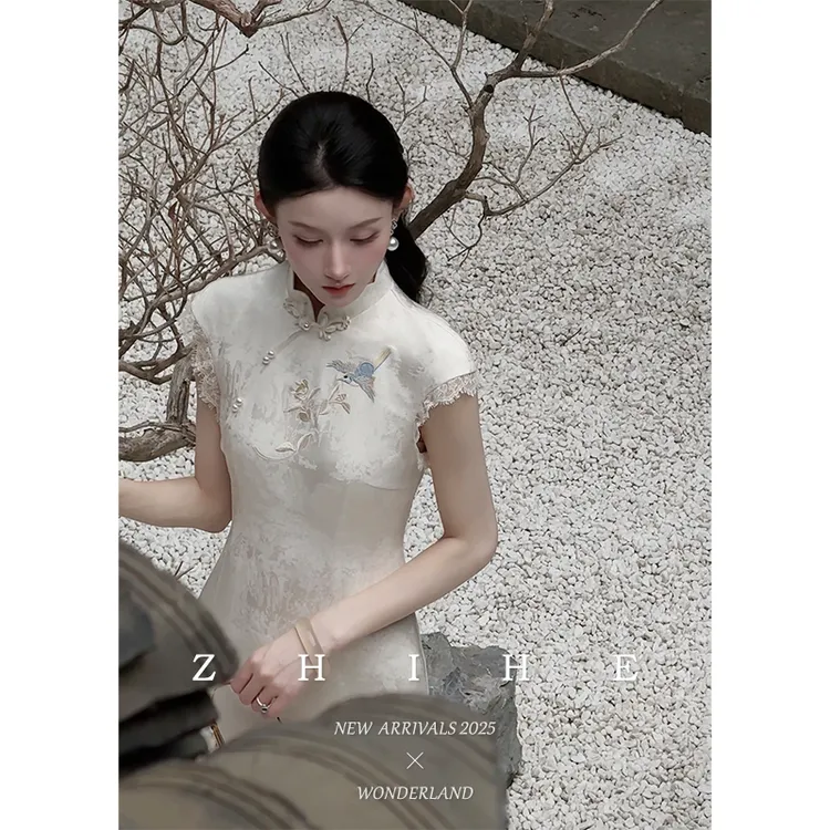 无艳一禾【平生欢】新中式原创人丝提花重工白色刺绣旗袍女连衣裙