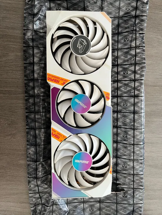 95新 Colorful/七彩虹 七彩虹3070TI ultra 8G