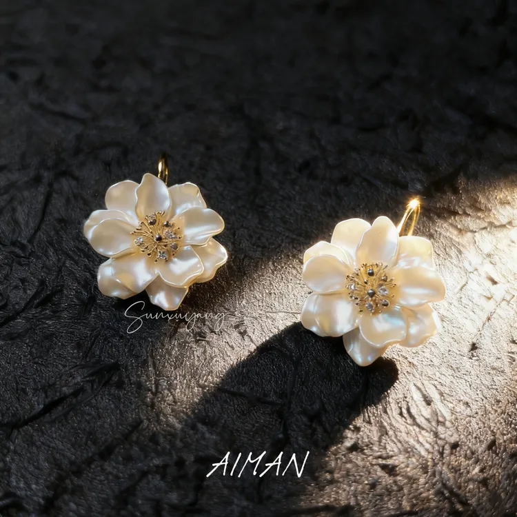 铜合金锆石耳饰 山茶花耳饰气质白色轻奢时尚简约优雅甜美