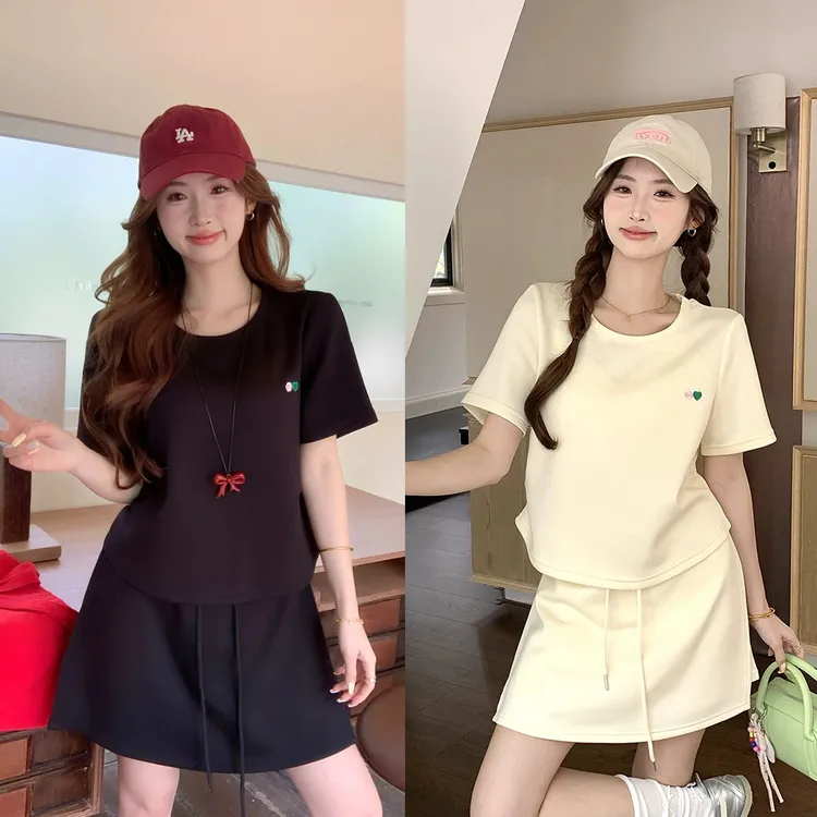 夏日绝美套装穿搭时髦减龄胖MM大码女装刺绣t恤百搭松紧腰短裙女