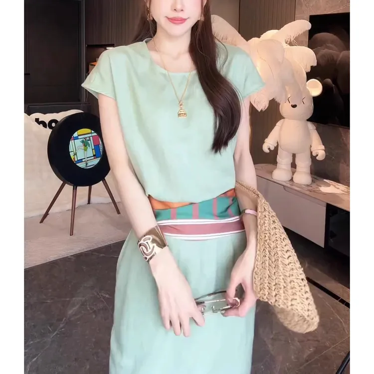 休闲拼接丝巾装饰上衣半身裙女2025夏季新款显瘦大码贵气两件套装