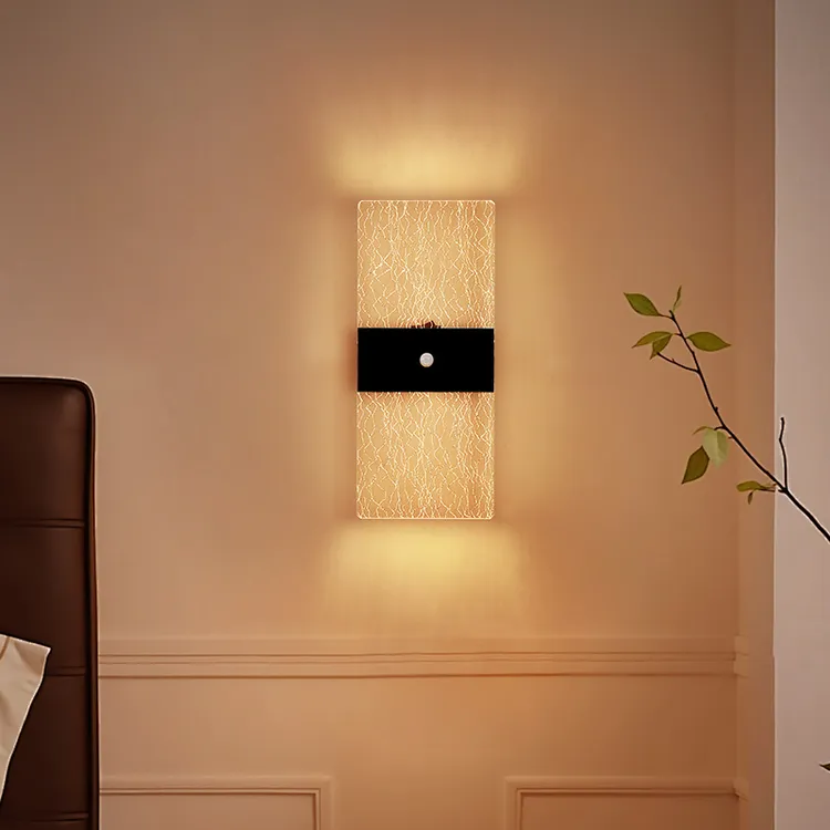 高颜值免布线智能感应氛围灯卧室客厅过道感应夜灯