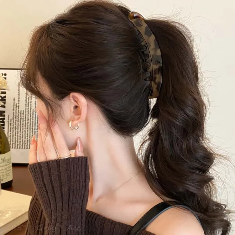 豹纹香蕉夹发夹女2025新款高级感气质扭扭夹竖夹后脑勺高马尾抓夹