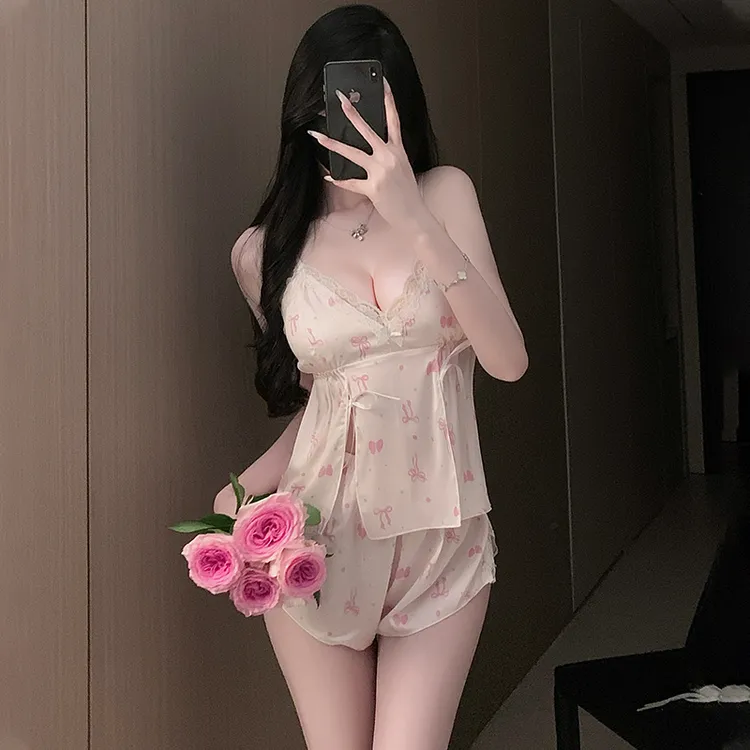 部派【初夏蜜桃】少女日系私房吊带短裤睡衣纯欲夏季缎面冰感睡裙