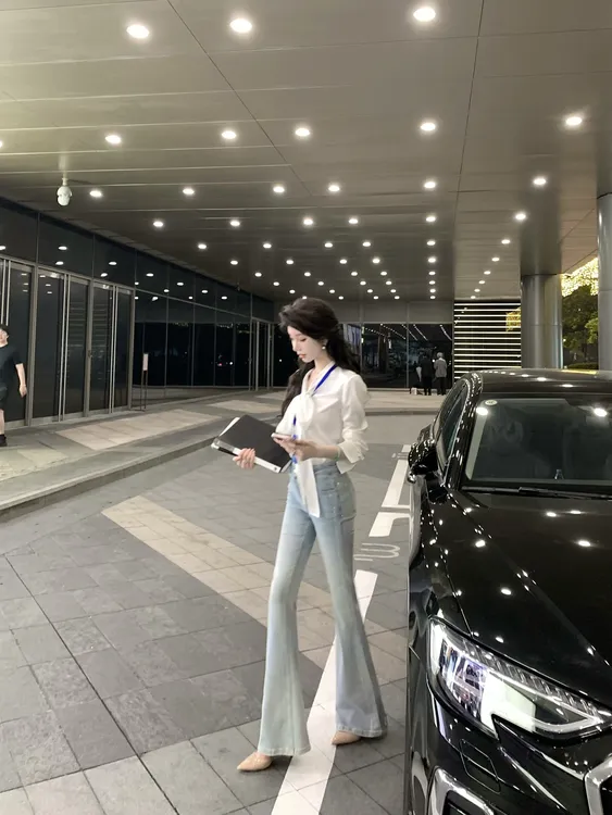 【雅乔定制】烫钻微喇牛仔裤女时尚百搭高腰显瘦长裤DYJJ-25040879