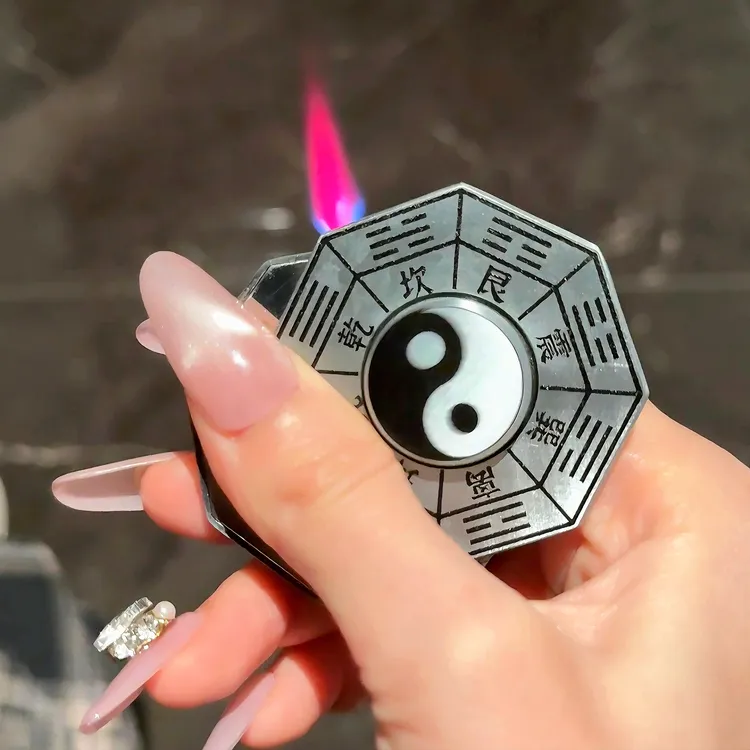 新中式复古旋转八卦打火机防风充气男士高档手把件收藏礼物