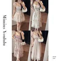 【mimius】肉肉 法式浪漫方领收腰显瘦碎花连衣裙 G05611