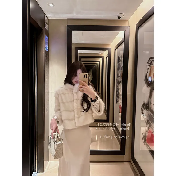 杜总家 雪山小妲己*原创韩系欧尼冬季立领轻奢毛绒外套女短款