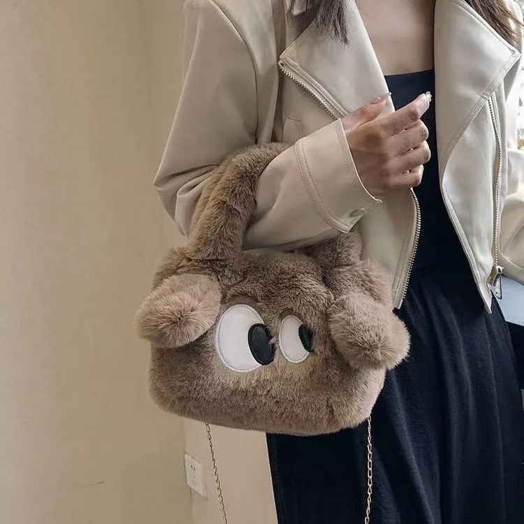 小狗斜挎包新款小挎包毛绒包手提高级感容量大可爱风格学生款链条