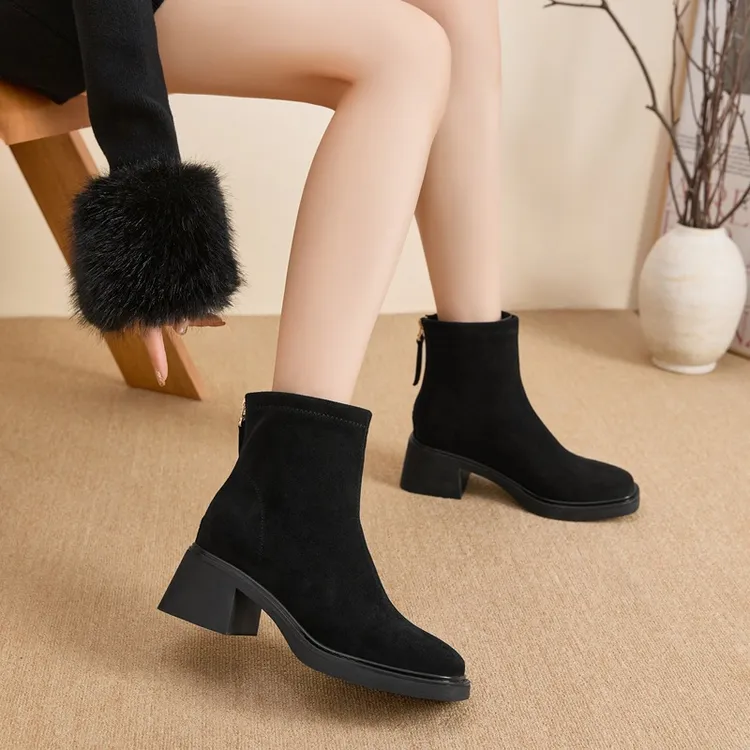 2025冬季新款小码女鞋32 33粗跟短靴内增高马丁靴小个子增高棉靴