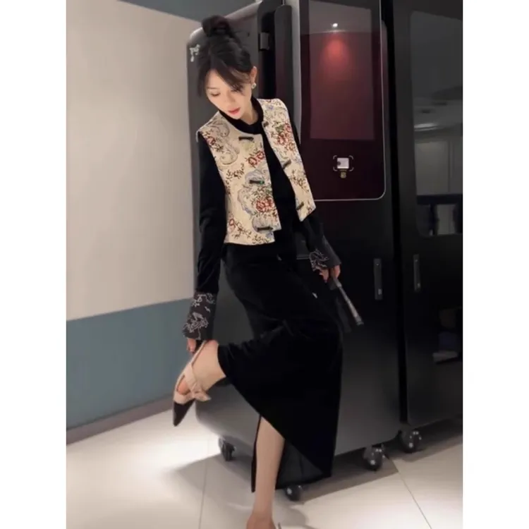 2025秋季新款女新中式国风盘扣提花马甲外套丝绒上衣高腰半身裙