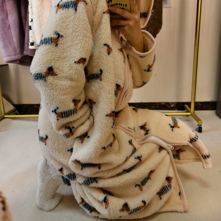 厚款女秋冬腊肠狗连帽睡袍毛绒拉链睡衣保暖家居服可外穿