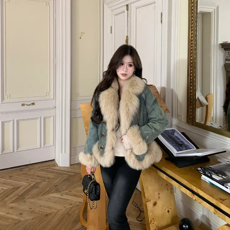 李潇洒【圣彼得堡】微胖大码狐狸毛大翻领90白鹅绒冬复古牛仔羽绒服