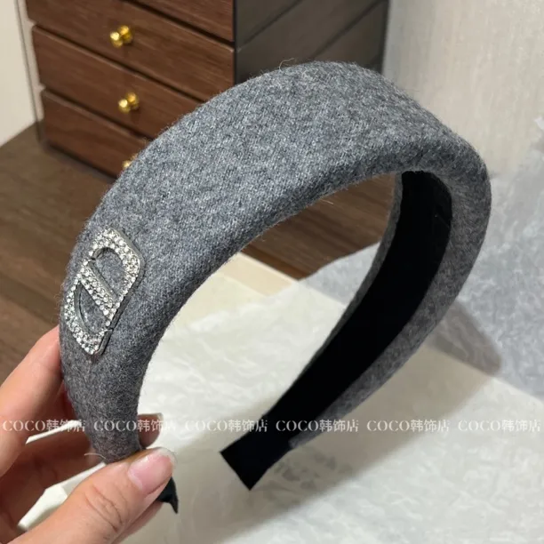 高质感满钻猪鼻子灰色毛呢发箍高颅顶轻奢加宽头箍压发百搭发卡