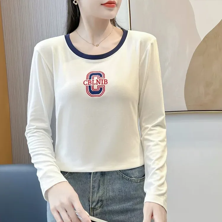 春季薄款上衣2025年新款时尚简约白色圆领宽松显瘦打底衫女装穿搭