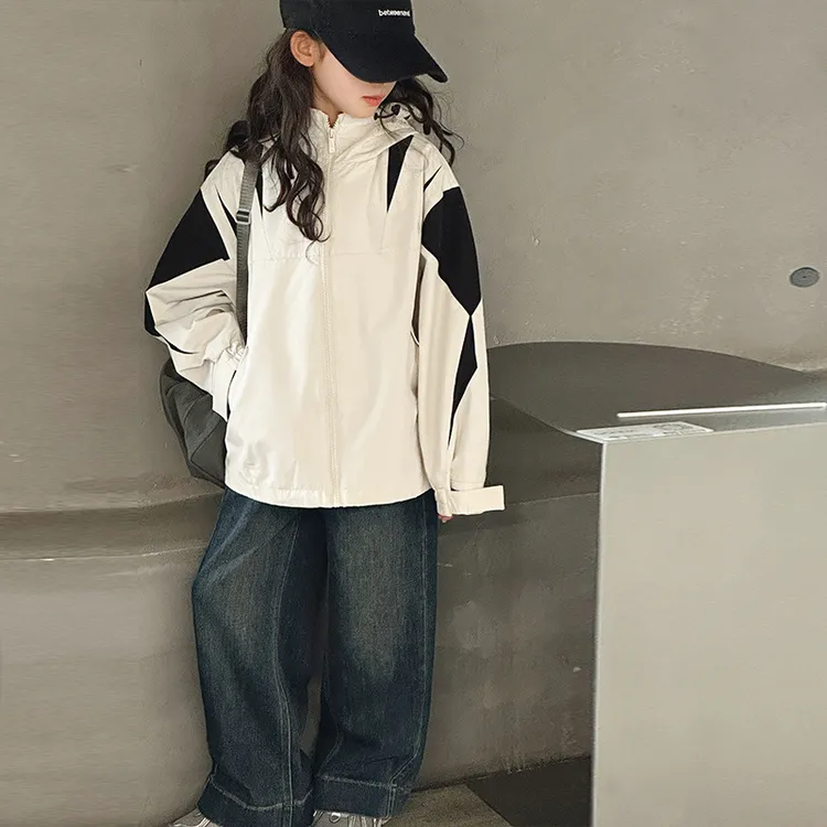 女童冲锋衣秋季2025新款儿童洋气连帽外套中大童女孩时髦休闲上衣