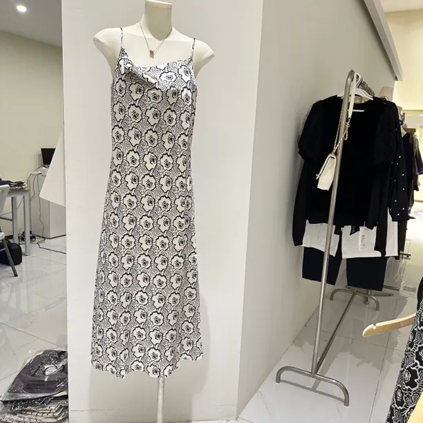 【心依阁铭品】吊带气质连衣裙显瘦中长款